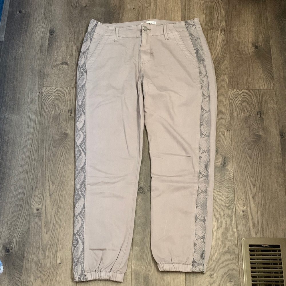 PAIGE Mayslie Jogger